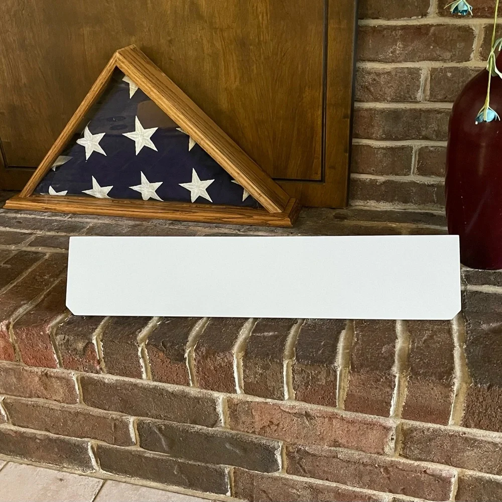 Wall Shelf with Beautiful Knobs